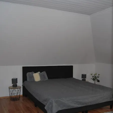 Storchenallee Burg (Dithmarschen)